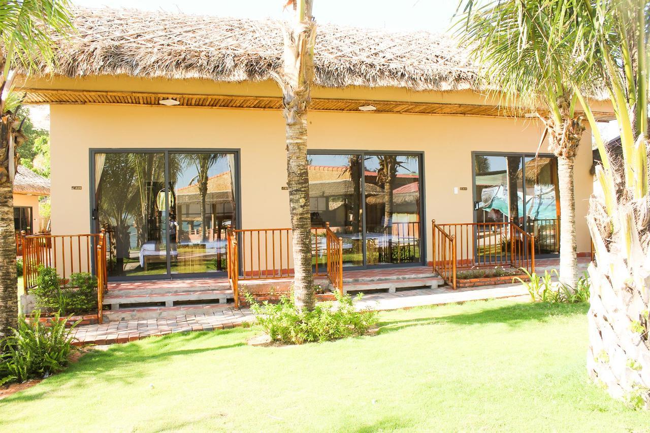 Eagles Beach Resort ファンティエット エクステリア 写真