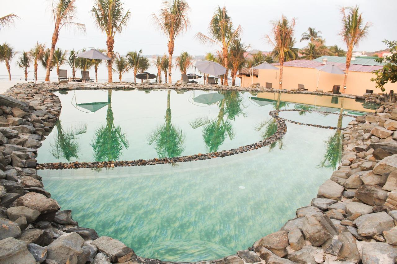 Eagles Beach Resort ファンティエット エクステリア 写真